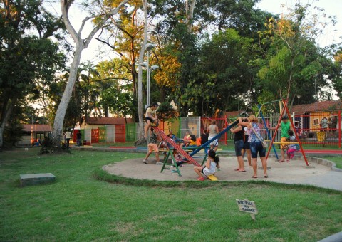 Parque Cidade da Criança recebe famílias para programação especial em Manaus