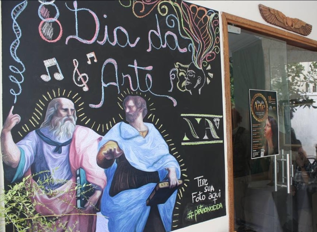 Semana da arte movimenta Les Artistes Café Teatro