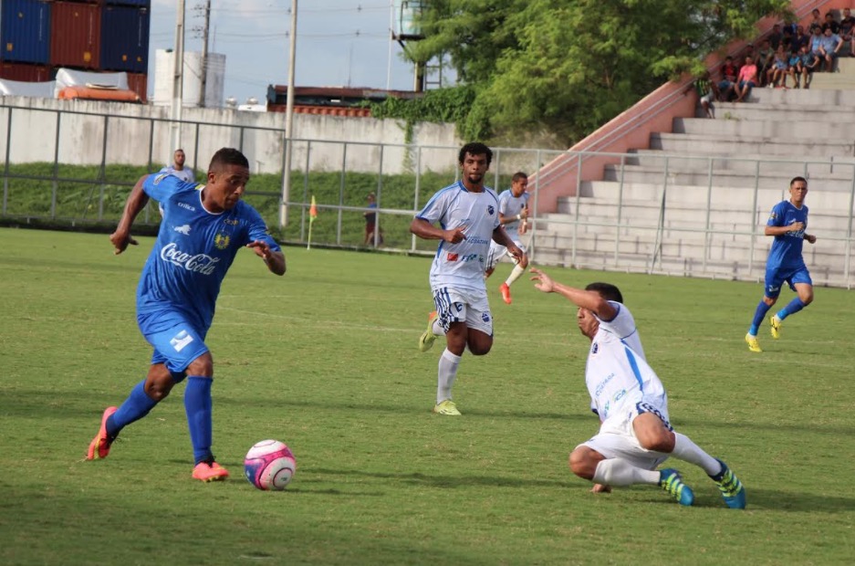 De virada, Naça vence Penarol por 2 a 1