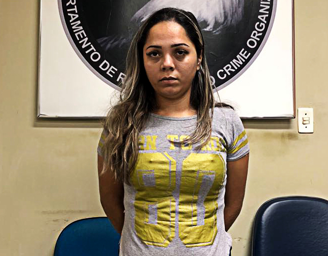 Foragida da Justiça por tráfico de drogas é presa em Manaus