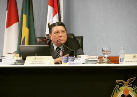 Ministério Público de Contas pede suspensão de processos seletivos no Amazonas