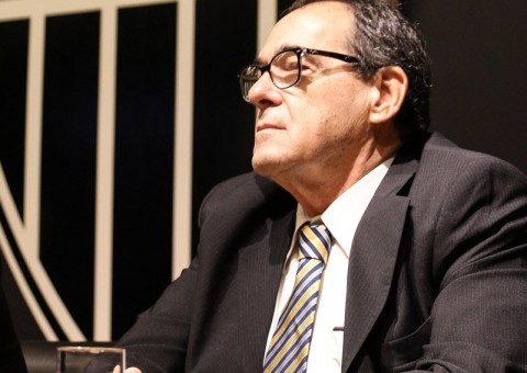 Morre Bebeto de Freitas, aos 68 anos