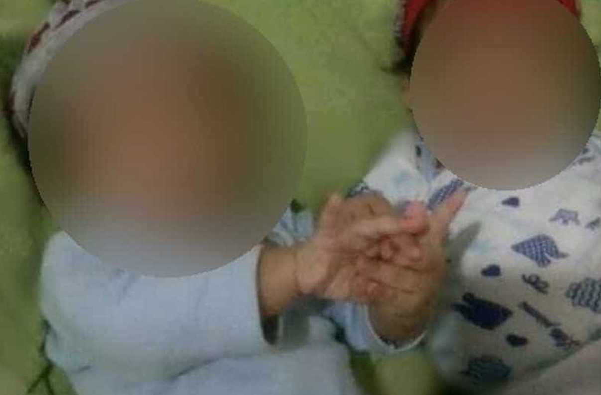 Casal deixa filhos sozinhos ao viajar e pior acontece com gêmeo de 7 meses