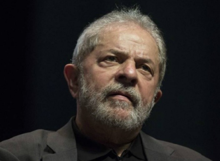 ‘Estou pronto para ser preso’, diz Lula em entrevista para livro 