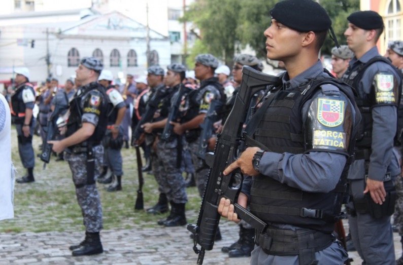 Governo publica decretos com 2.096 promoções de PMs do Amazonas