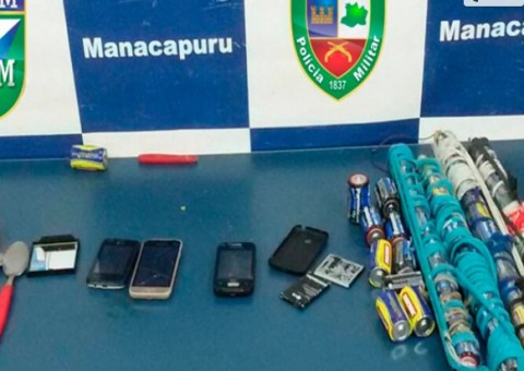 Após tentativa de fuga, PM encontra armas e celulares em presídio no Amazonas