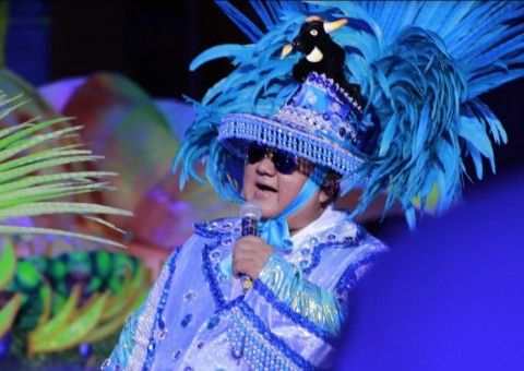 Davi Assayag e Sebastião Jr agitam show que revive bar do boi