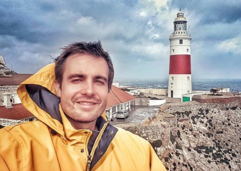 Apresentador da Globo é agredido por genro de Cássia Kiss em confusão no Rio