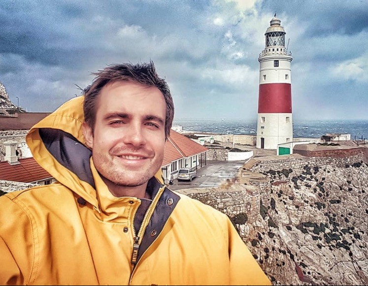 Apresentador da Globo é agredido por genro de Cássia Kiss em confusão no Rio