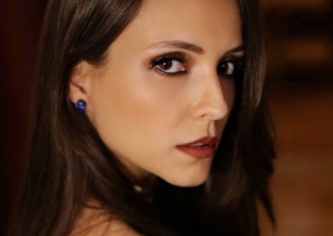 Ex-noiva de Lucas, do BBB18, posa sexy de lingerie