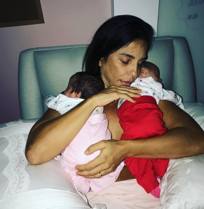 Ivete Sangalo encanta fãs com nova foto das gêmeas