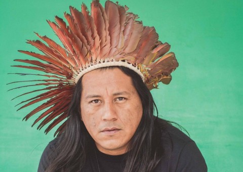 Artista indígena da etnia Macuxi expõe obras no Centro de Artes da Ufam