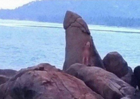  Polícia procura turista que ‘assediou' pedra em formato de pênis gigante