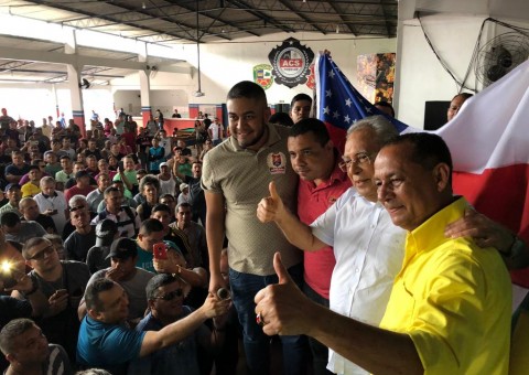 Amazonino Mendes se reúne com PMs e greve é encerrada