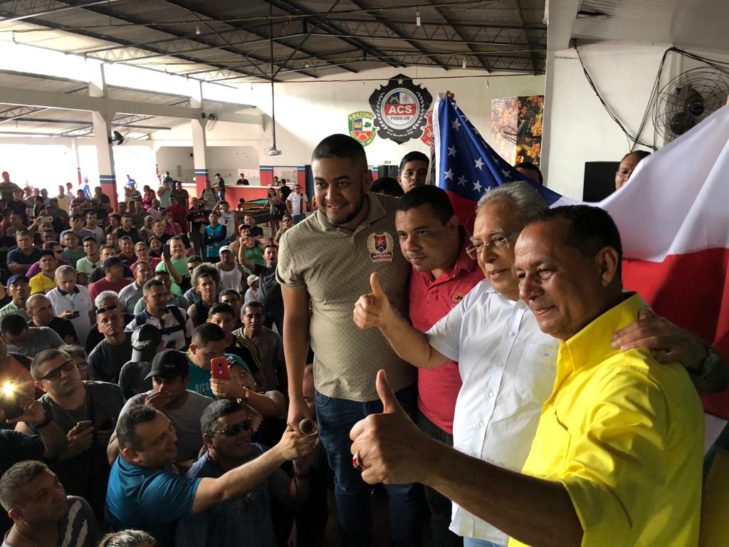 Amazonino Mendes se reúne com PMs e greve é encerrada