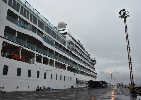 Cruzeiro com 700 turistas chega ao Porto de Manaus