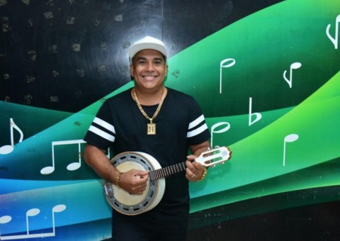 Herlon, a Fera do Banjo, inicia temporada no Pagode do Coronel