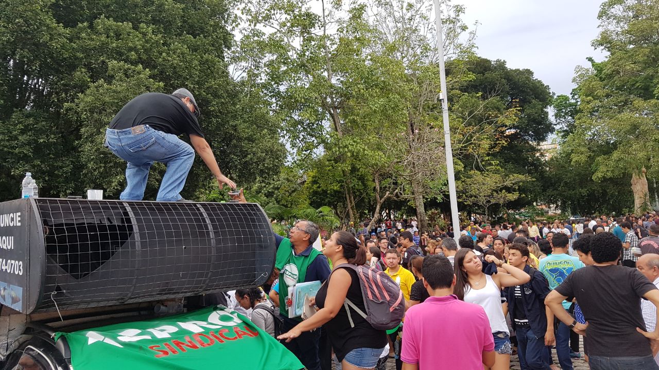 Professores decidem por greve a partir da próxima quinta-feira no Amazonas