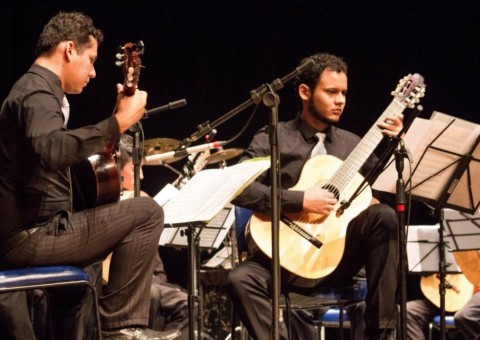 Orquestra de Violões apresenta ‘Ao som da Bossa’ no Teatro Amazonas