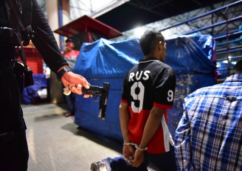 Homem é preso e adolescentes são apreendidos por assaltos a ônibus em Manaus