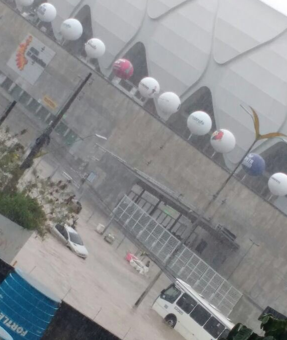 Temporal causa alagamentos de avenidas e desabamentos em Manaus