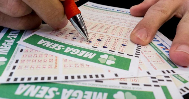 Duas pessoas acertam Mega-Sena e vão dividir R$ 60 milhões