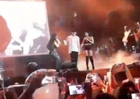 Ex-The Voice Kids Lorenzo Fortes arrasa no palco com Simone e Simaria em Manaus