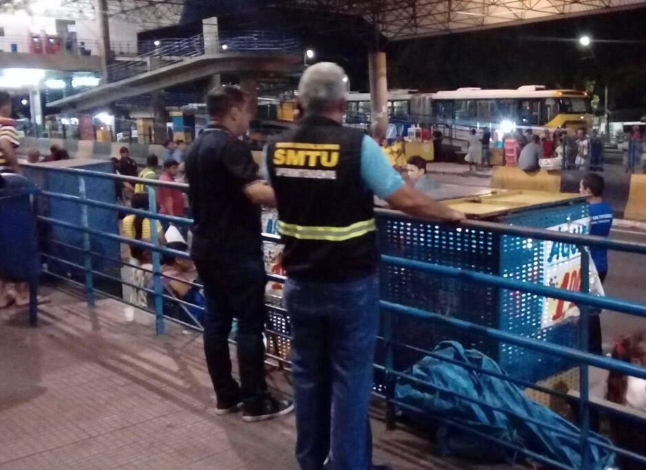 Terminais passam por fiscalização relâmpago e detalhes chamam atenção da SMTU