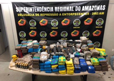 PF apreende 350kg de drogas e armamento pesado no Amazonas