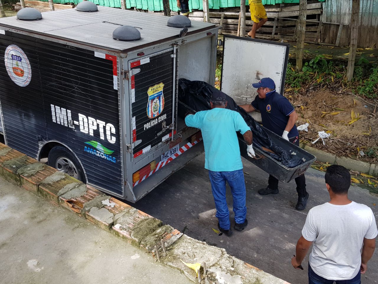 Jovem tem rosto devorado por piranhas e morre ao cair em lago de Manaus