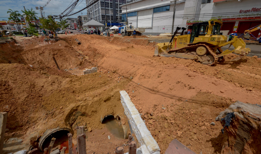 Parte de trecho interditado da Djalma Batista vai ser liberado esta semana