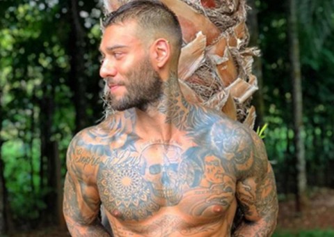 Fãs questionam falta de volume em sunga de Lucas Lucco e cantor rebate