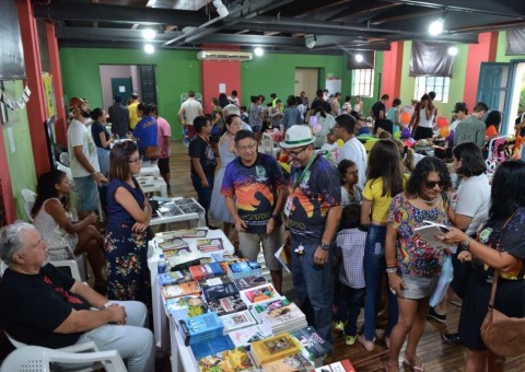 Mostra Literária levou mais de 1,5 mil pessoas para Usina Chaminé