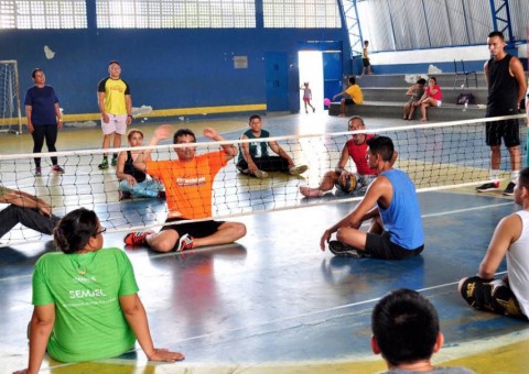  Inscrições abertas para aulas de voleibol sentado para PCDs
