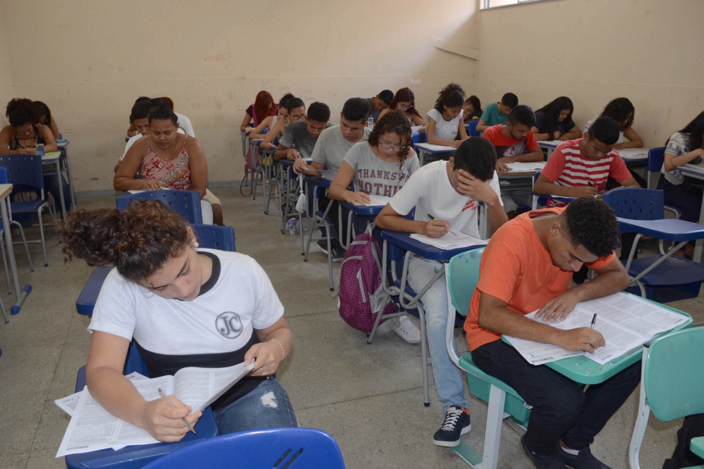 Aberto concurso público com 2.112 vagas e salários de até R$ 1,9 mil no Pará