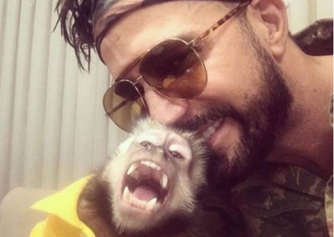 Latino mostra foto de Twelves morto e lamenta perda 