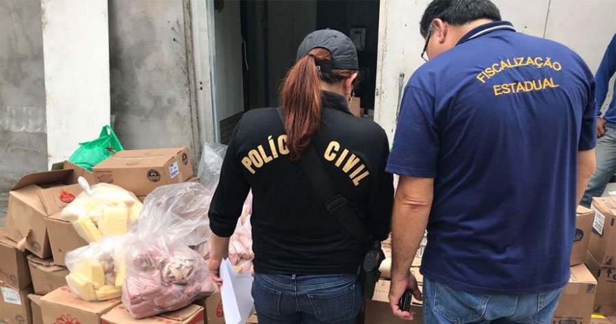 2,8 toneladas de comidas estragadas são apreendidas em distribuidora de Manaus
