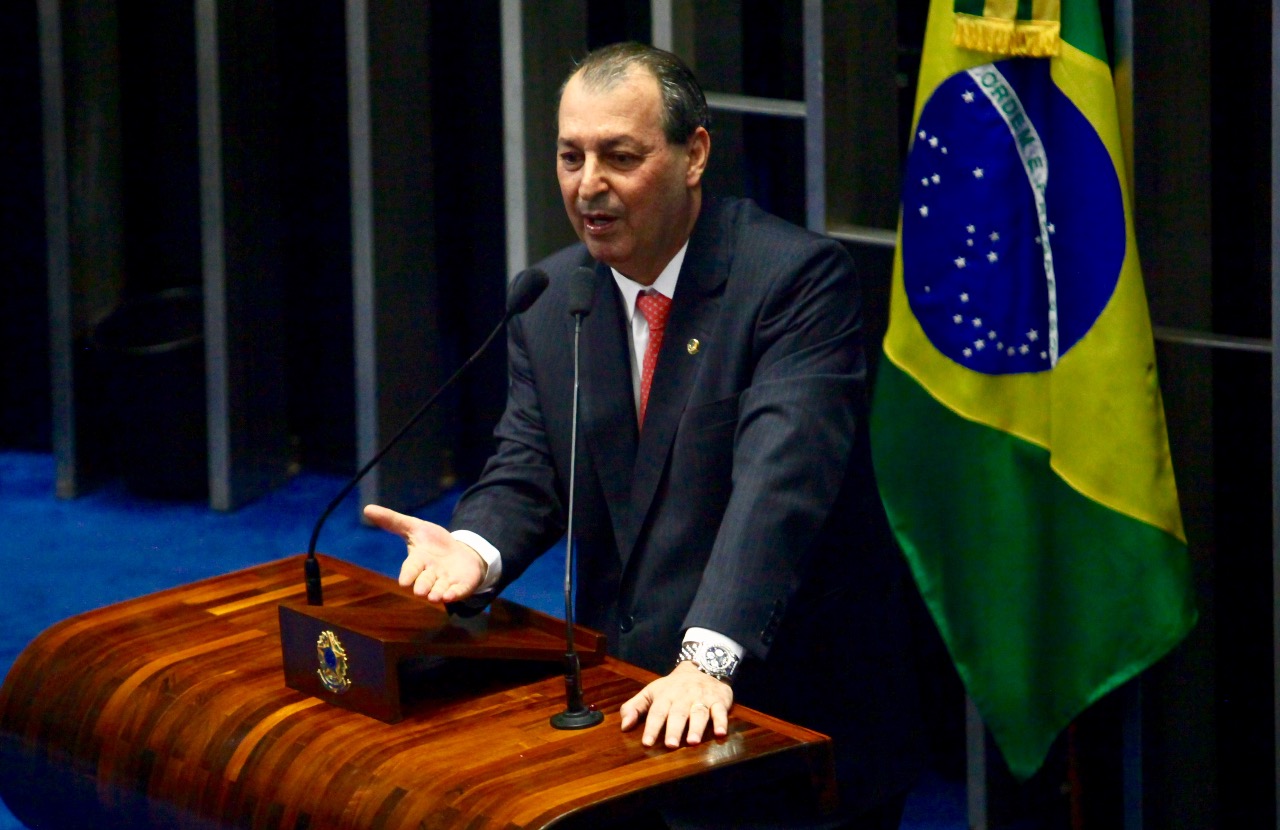 Omar Aziz cobra Petrobras por não explorar mina de potássio no Amazonas