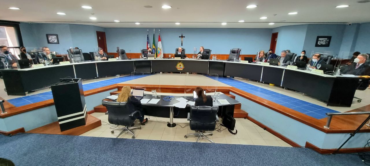 TCE-AM multa ex-Secretário Municipal de Limpeza Pública em R$53 mil