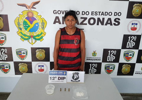 Mulher é presa por tráfico com cocaína e munições em Manaus
