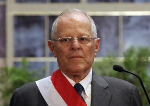 Presidente do Peru renuncia antes de sofrer impeachment por elo com Odebrecht