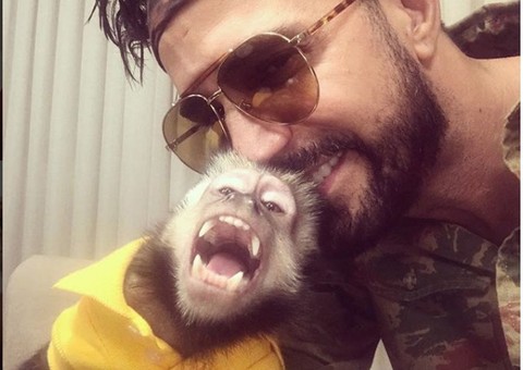 Latino posta vídeo em homenagem a Twelves: 'te amo, meu filho'