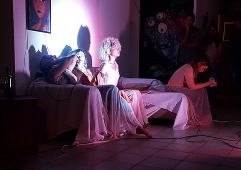 Contém Dança realiza ‘ImprovisaTEM’ no Café Teatro
