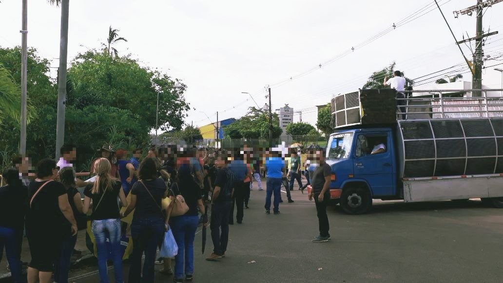 Sindicato perde o controle e parte dos professores faz paralização no AM