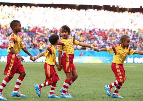 Rede de fast food seleciona crianças para entrarem em campo na Copa do Mundo 2018