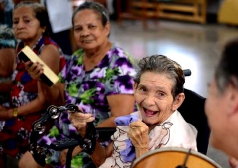 Acadêmicos orientarão sobre correção de problemas de linguagem em pacientes com Alzheimer