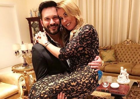 Zilu posa no colo do novo namorado e ganha declaração