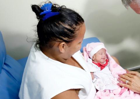 Menor bebê prematuro do Estado nasceu na Maternidade Moura Tapajóz