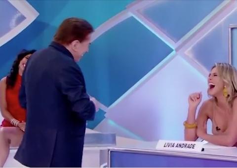 Silvio Santos surpreende e revela que fez sexo em banheiro de avião