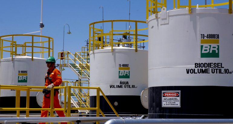Petrobras aumenta preços do diesel e da gasolina nas refinarias